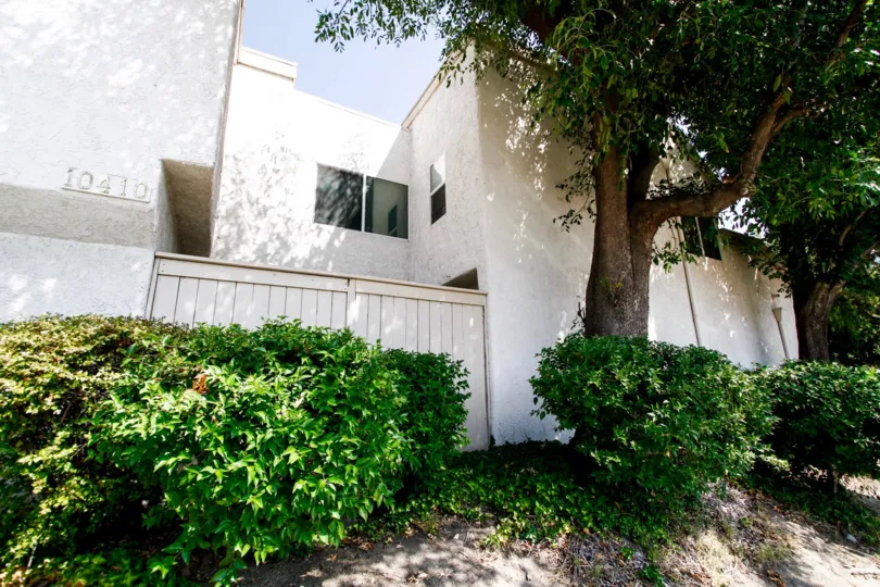 The Granada Gardens building in Northridge CA