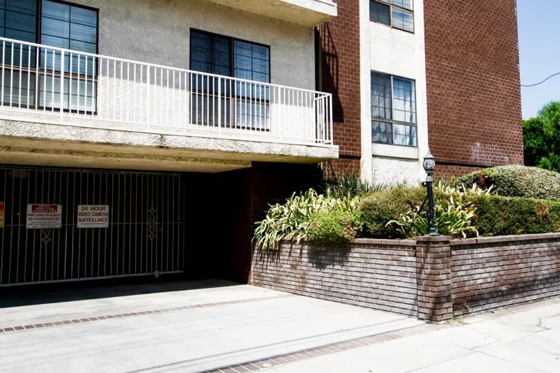 The parking for Nordhoff Terrace