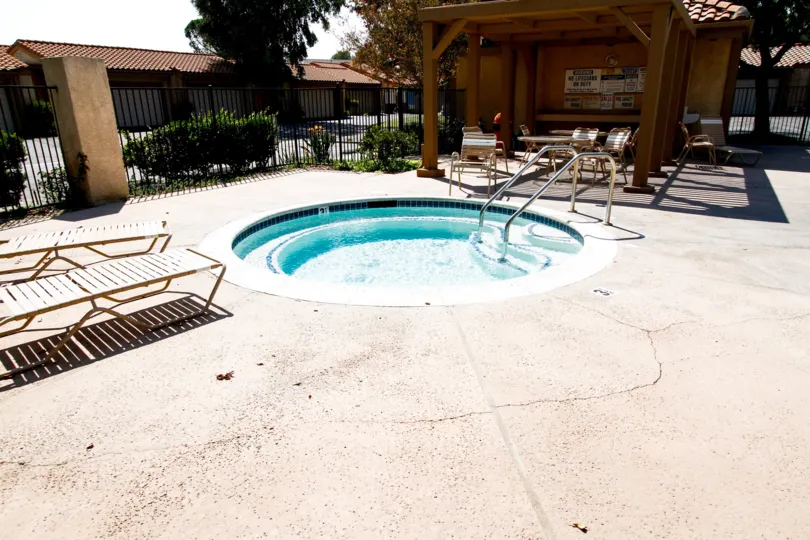 The sitting pool at Park Northridge