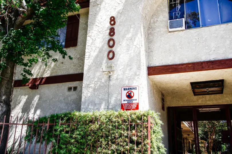 The address for Liu Lan written on the building