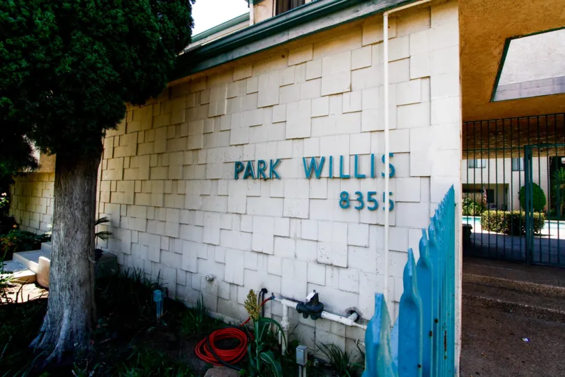 The name of Park Willis written on the building
