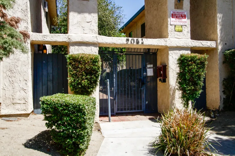 The entrance into Willis Gardens