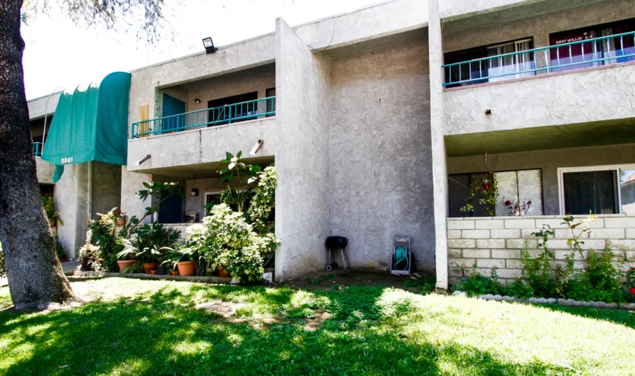 The landscaping of the Willis Villas II