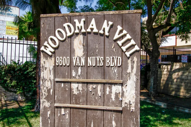 The welcoming sign into Woodman VIII