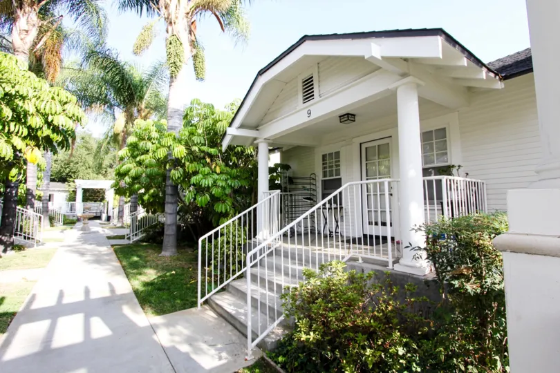 The stairs leading up to 138 S Bonnie Ave