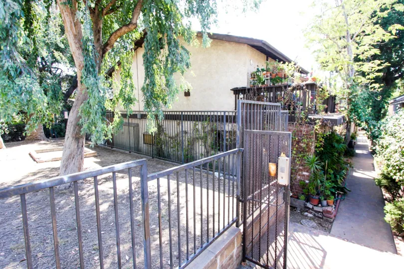 The gate into 1415 El Sereno in Pasadena, California