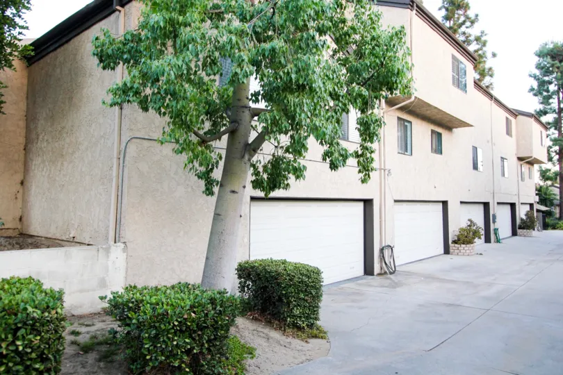 The garages at 1484 Corson St