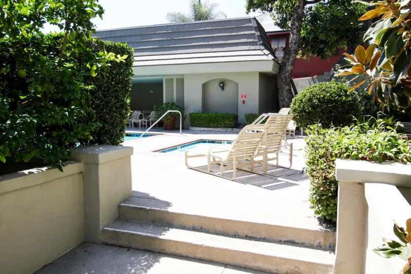The pool area at 211 S Orange Grove Blvd in Pasadena, California
