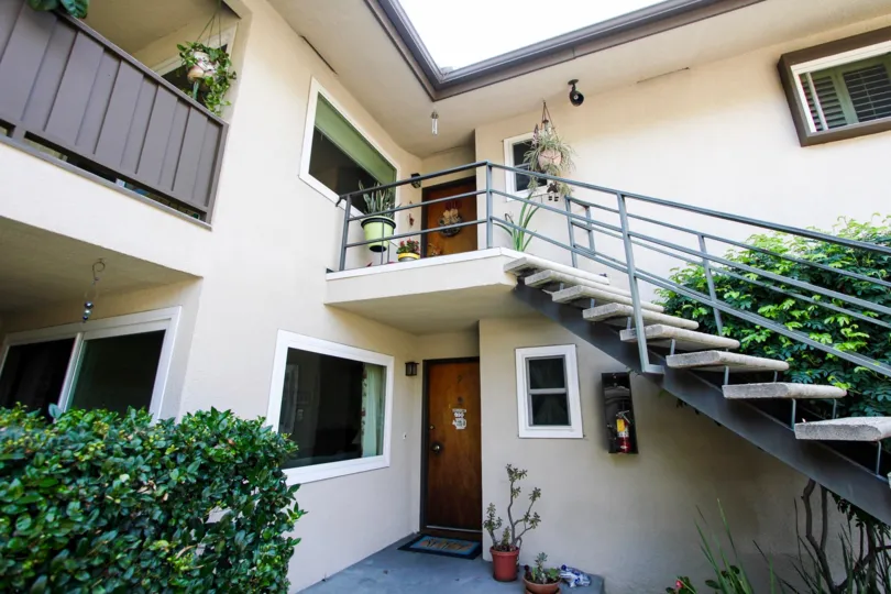 The doors into units at 375 Cliff Dr in Pasadena, California
