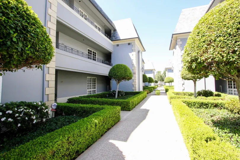 The sidewalk through 515 S Orange Grove Blvd in Pasadena, California