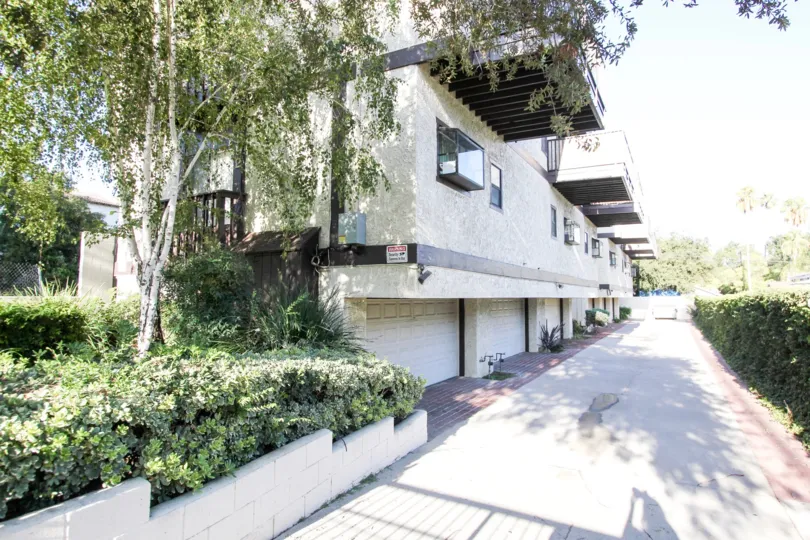 The garages for resident parking at 592 N Mar Vista Ave
