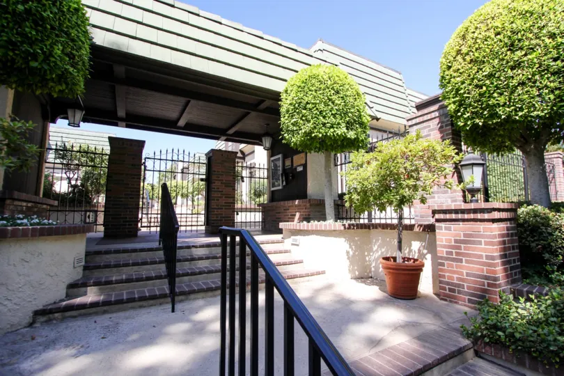 The gate leading into 885 S Orange Grove Blvd