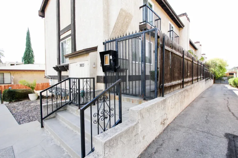 The stairs leading up to 903 S Marengo Ave