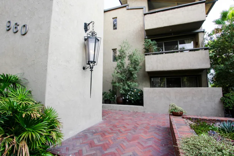 The lighting fixtures seen at 960 San Pasqual St