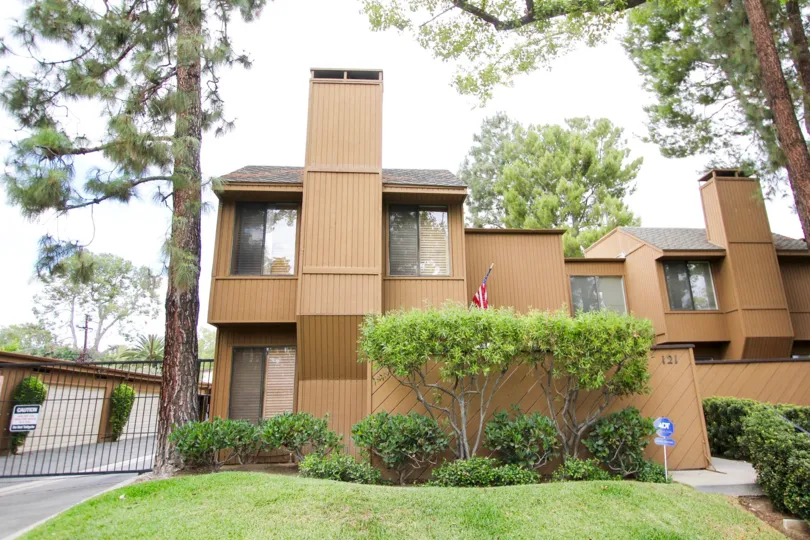 The view of the Arlington Complex in Pasadena, California