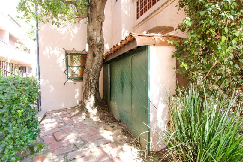 The intricate windows seen in Casa Torre