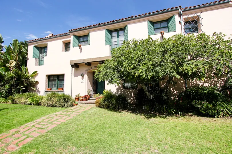 The yard in front of Casa Torre