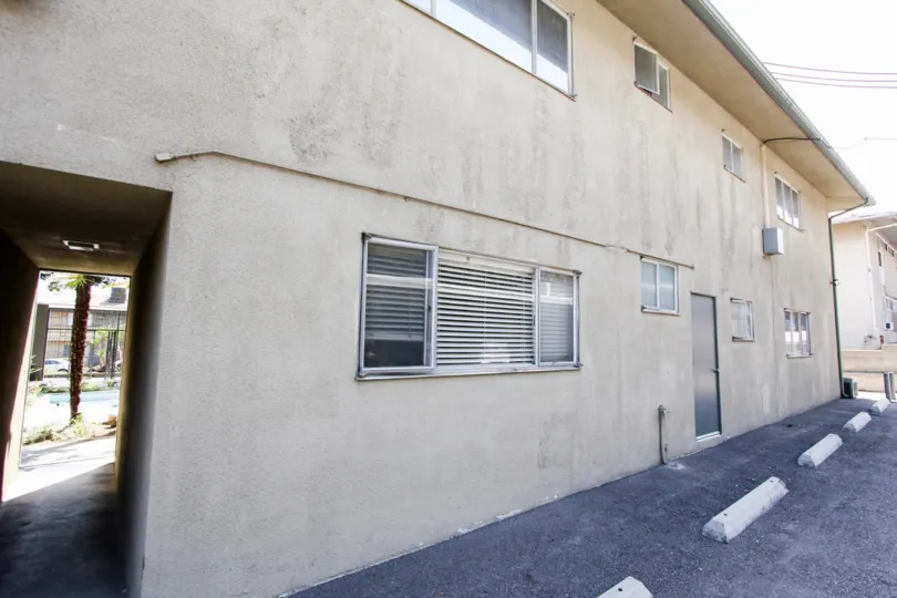 The view of the rear of the Cliff Crest Valley building
