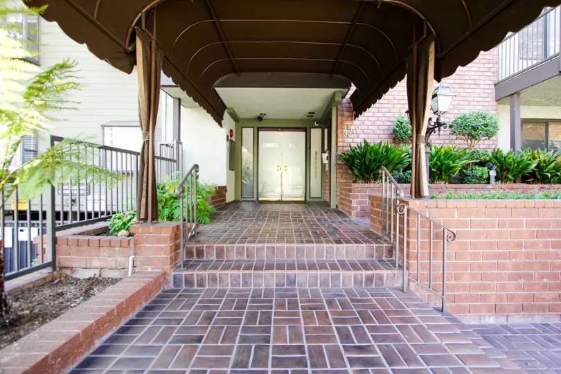 The entrance into Cordova Park Villas in Pasadena, California