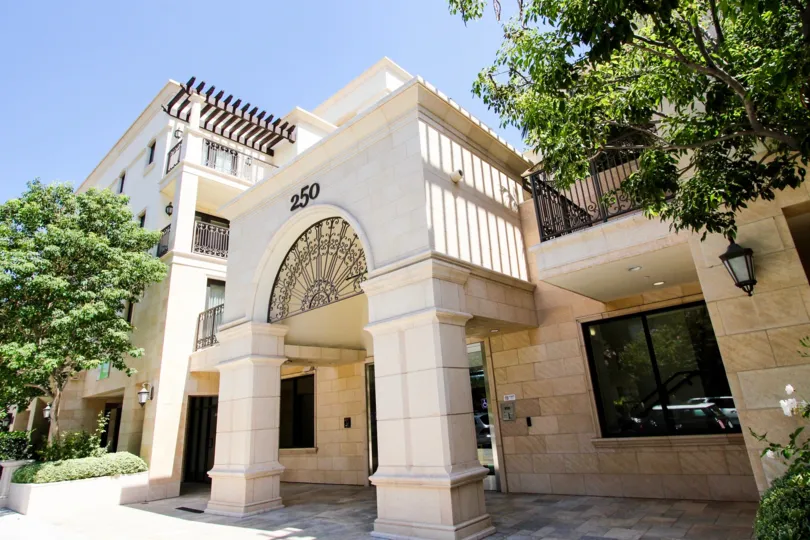 The entrance into De Lacey Place