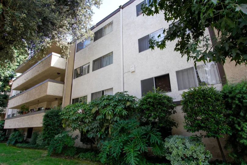 The view of Del Mar Sierra Manor in Pasadena, California