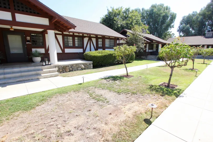 The sidewalk leading up to Gartz Court