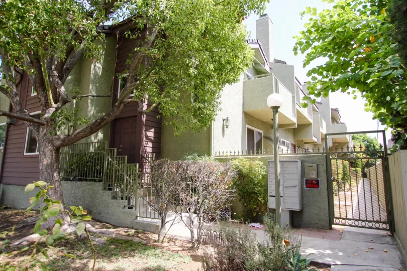 The landscaping of the Harkness Townhomes in Pasadena, California