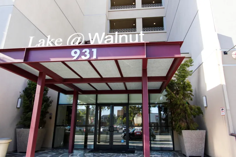 The address for Lake at Walnut in Pasadena, California