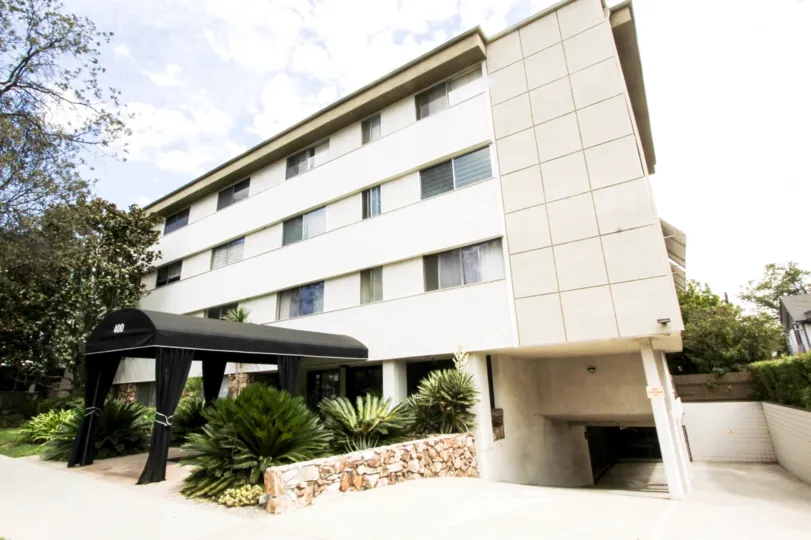 A view of the Los Robles Condominiums in Pasadena, California