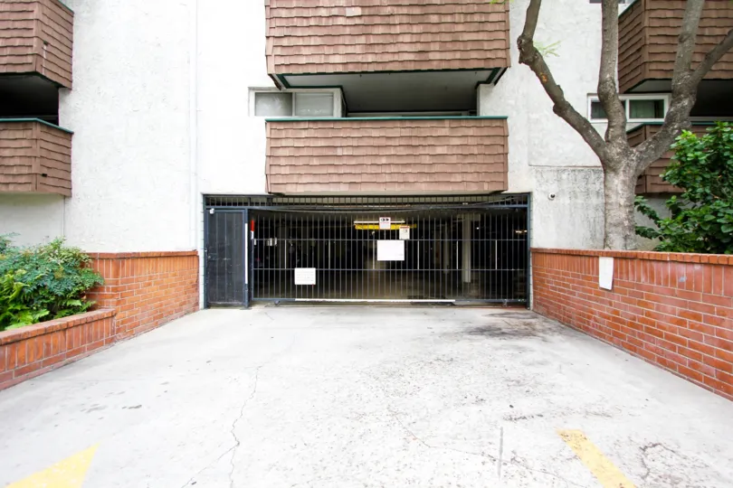 The parking garage for Los Robles Plaza in Pasadena, California