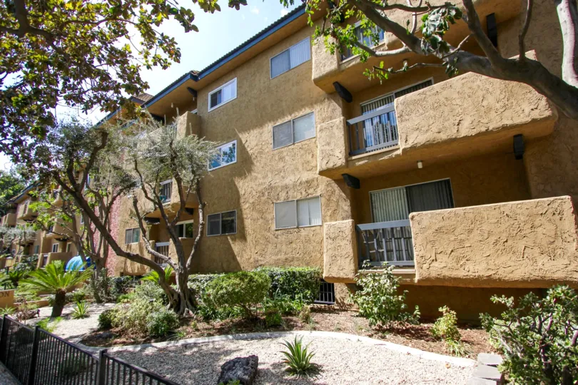 The view of Madison Plaza in Pasadena, California