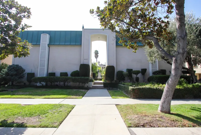 The yard in front of Magnolia Court