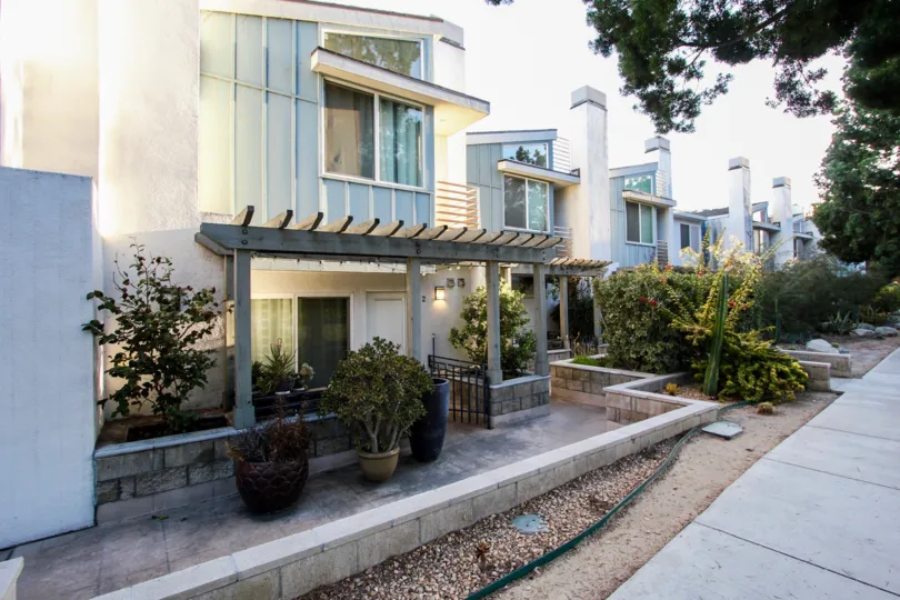 The landscaping around Mar Vista