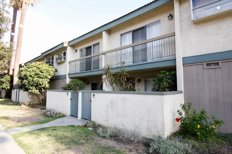 The balconies at Mentor Palms
