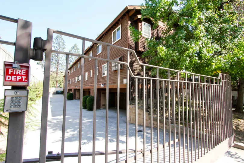 A view of Oakland Condominiums in Pasadena, California