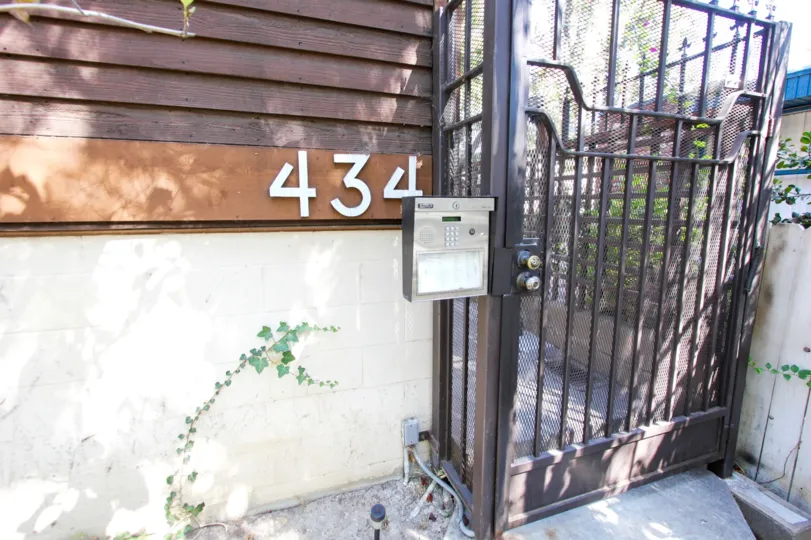 The address for Oakland  Condominiums on the building