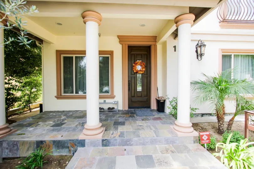 The entryway into Oakland Terraces