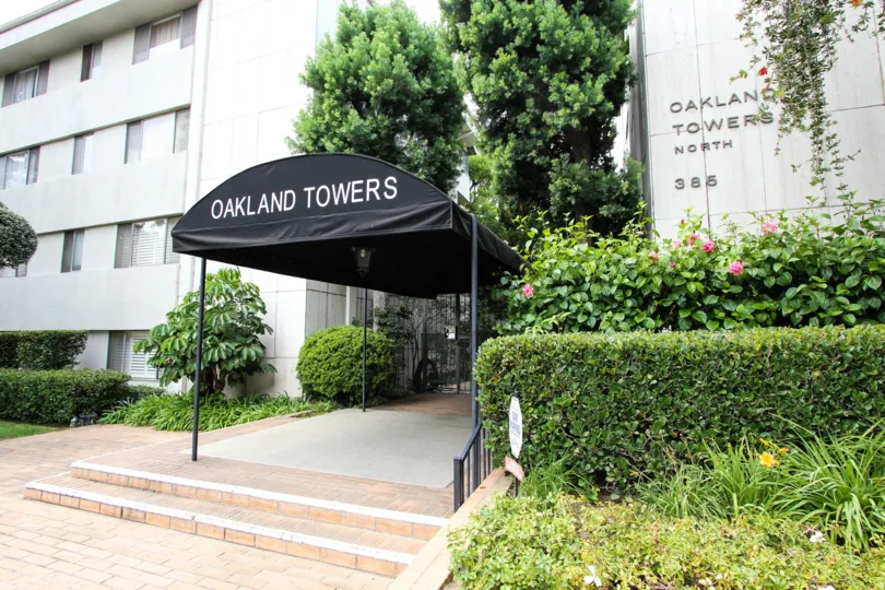 The entrance into Oakland Towers North