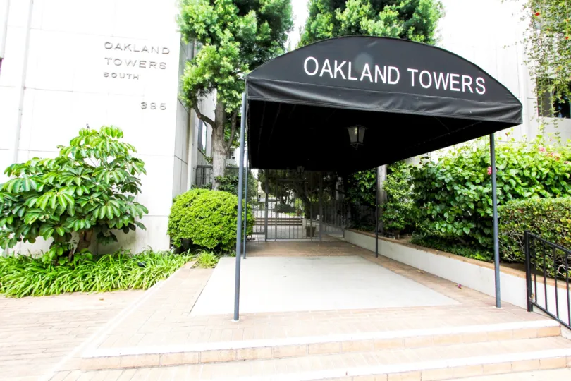 The entrance into Oakland Towers South