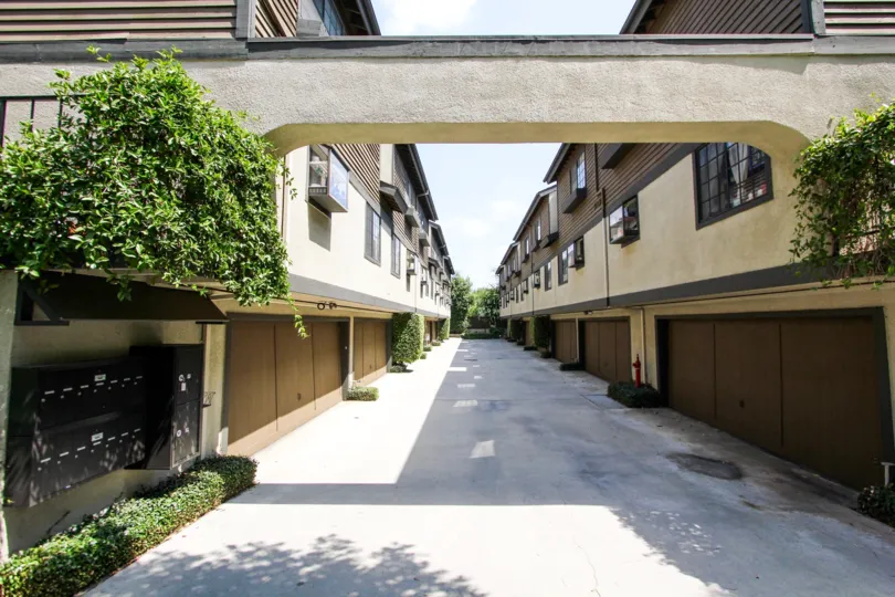 The drive into Oaks Townhomes parking area in Pasadena, California