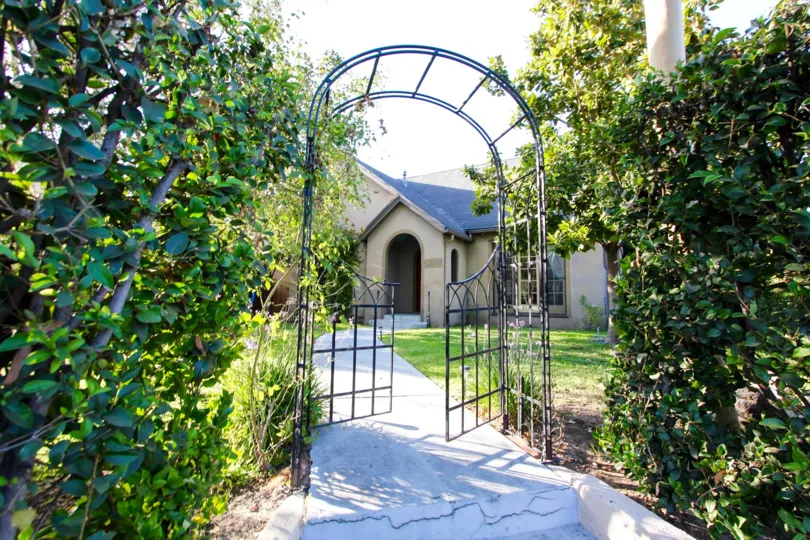 The archway at Orange Grove Terrace