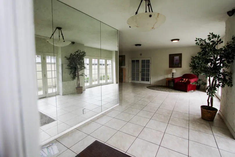 The foyer inside of Pleasant Villas in Pasadena, California
