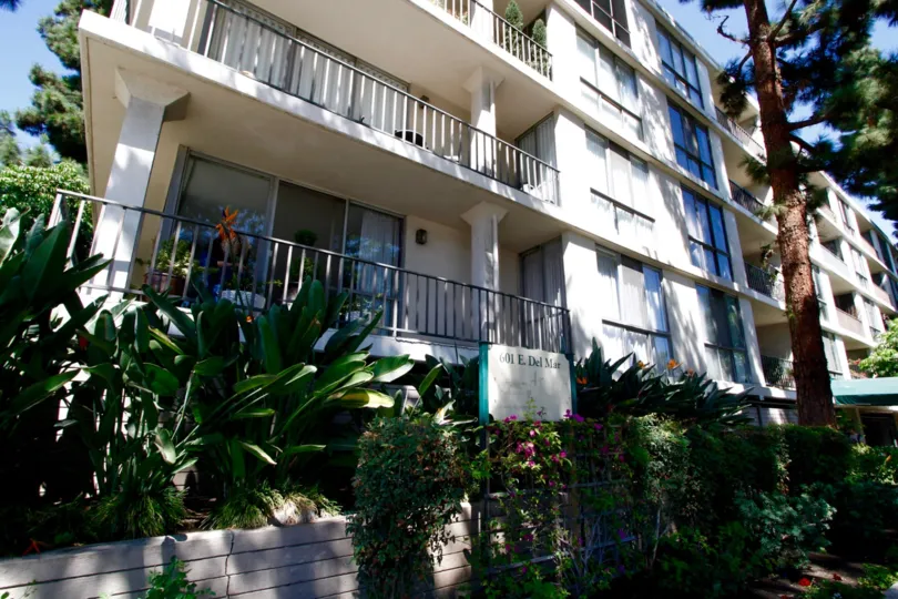 The landscaping seen around the Regency Del Mar