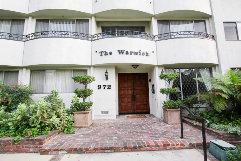 The entrance into The Warwick in Pasadena, California
