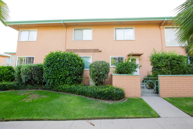 The sidewalk in front of Villa San Pasqual II in Pasadena, California