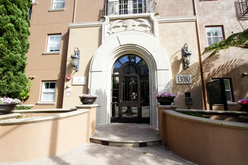 The entrance into Esplanade