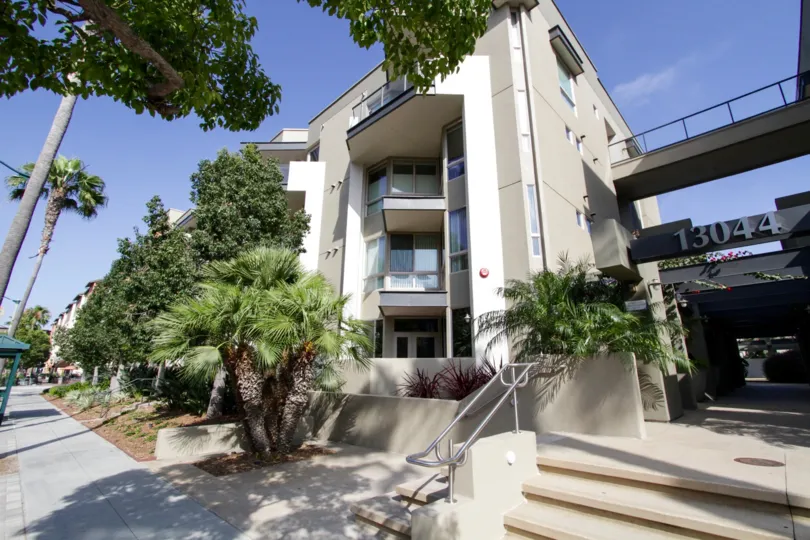 The landscaping into Promenade Playa Vista