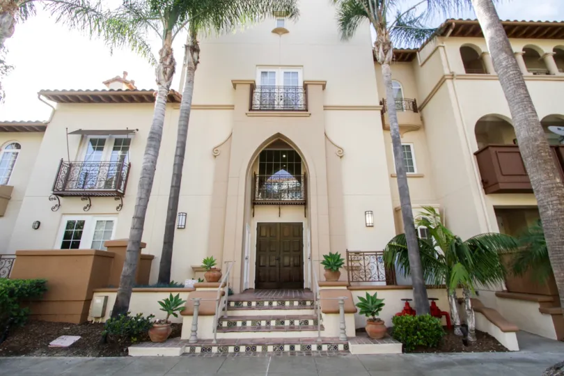 The door into the Villa d Este Playa Vista
