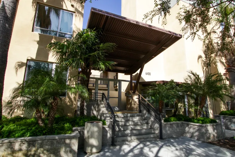 The covered entrance into Waterstone in Playa Vista