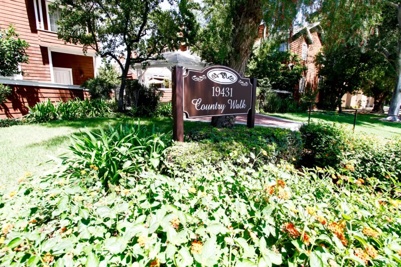 The sign at Country Walk
